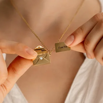 Customzied Amplop Liontin Kalung Liontin untuk Wanita, Surat Cinta Stainless Steel Mengukir Perhiasan Pesan Rahasia Pribadi